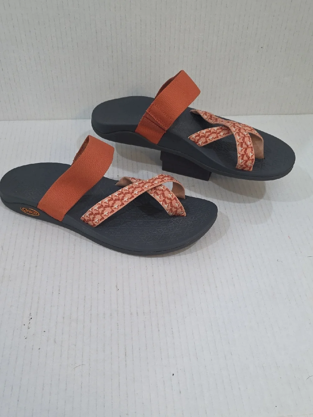 Chaco Womens Slide Sandals in Rust Orange and Navy Size 9